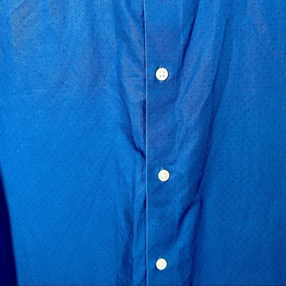Banana Republic non-iron Camden fit blue polka dot button up size M